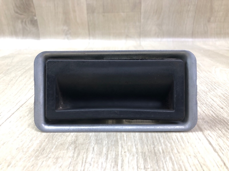 Кнопка открывания багажника наружная PASSAT B7 11-15 2014 1.8 CPRA Кнопка открывания багажника наружная PASSAT B7 11-15 2014 1.8 CPRA