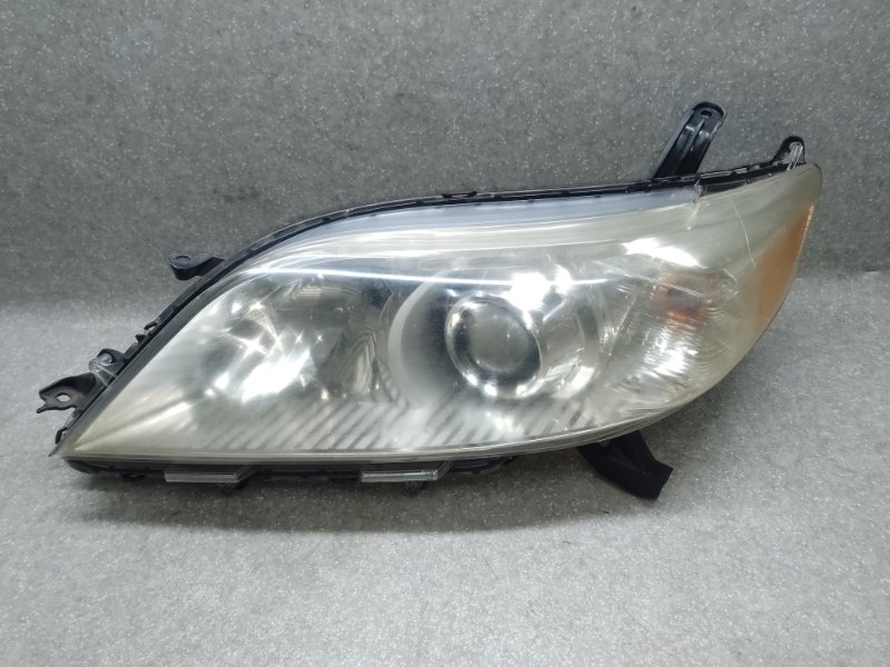 Фара левая TOYOTA SIENNA 11-16 2011 3.5 2GR-FE 8115008030 Б/У