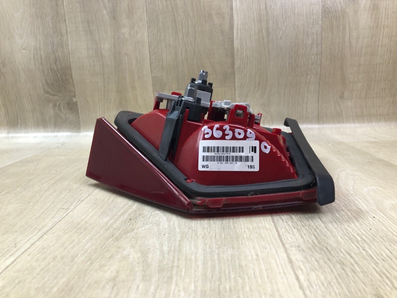 Фонарь внутренний левый PASSAT B7 11-15 2014 1.8 CPRA Фонарь внутренний левый PASSAT B7 11-15 2014 1.8 CPRA