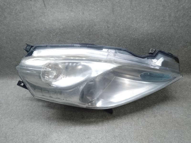 Фара правая LEAF 10-17 EM61