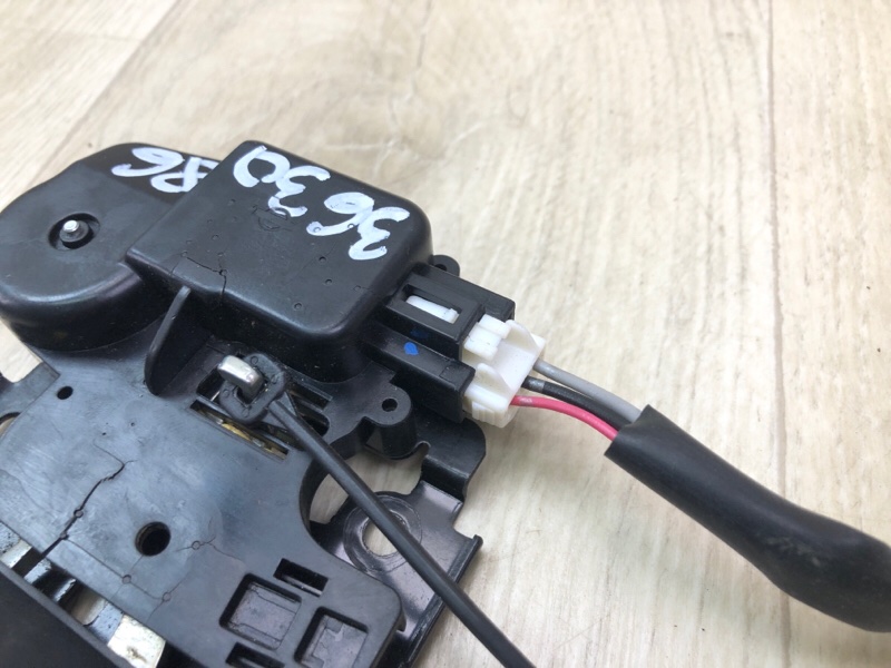 Замок крышки багажника SENTRA B17 12-21 Седан Замок крышки багажника SENTRA B17 12-21 Седан