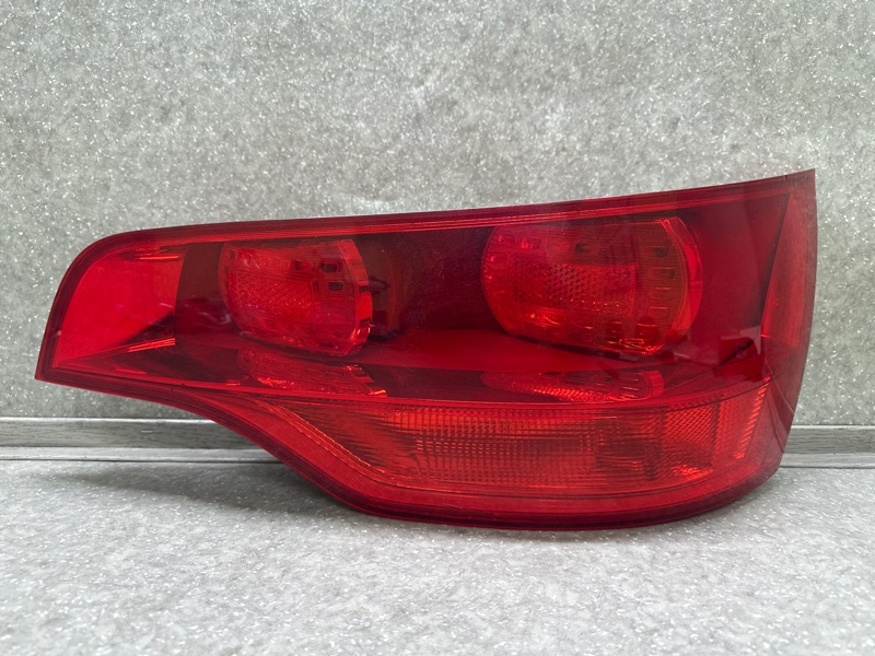 Фонарь наружный правый AUDI Q7 05-15 2008 3.6 V6 BHK 4L0945094A Б/У