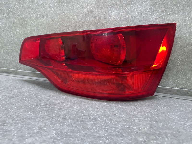 Фонарь наружный правый AUDI Q7 05-15 3.6 V6 BHK