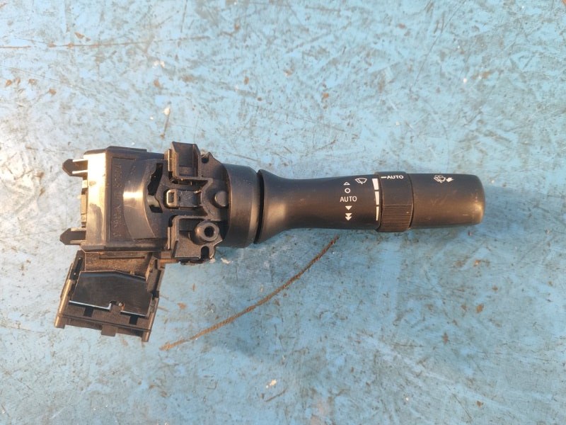 Запчасть подрулевой переключатель правый TOYOTA CAMRY 40 06-11 8465202610 Б/У Подрулевой переключатель правый TOYOTA CAMRY 40 06-11 8465202610 Б/У