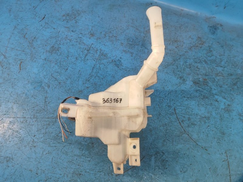 Бачок омывателя MAZDA 3 BL 09-13 2013 2.0 PE-VPS BBM467480 Б/У