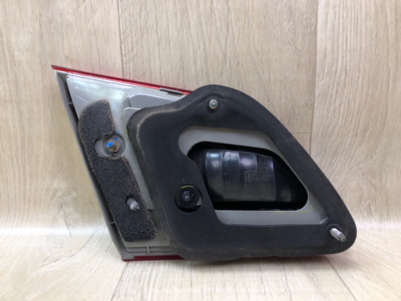 Фонарь внутренний правый SENTRA B17 12-21 Седан Фонарь внутренний правый SENTRA B17 12-21 Седан