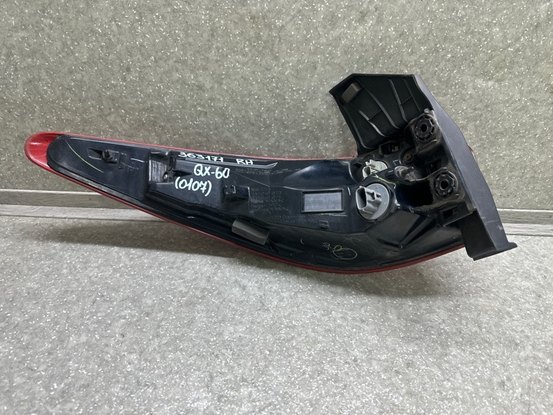 Фонарь наружный правый QX60/JX35 12-20 2014 2.5 QR25DER Фонарь наружный правый QX60/JX35 12-20 2014 2.5 QR25DER