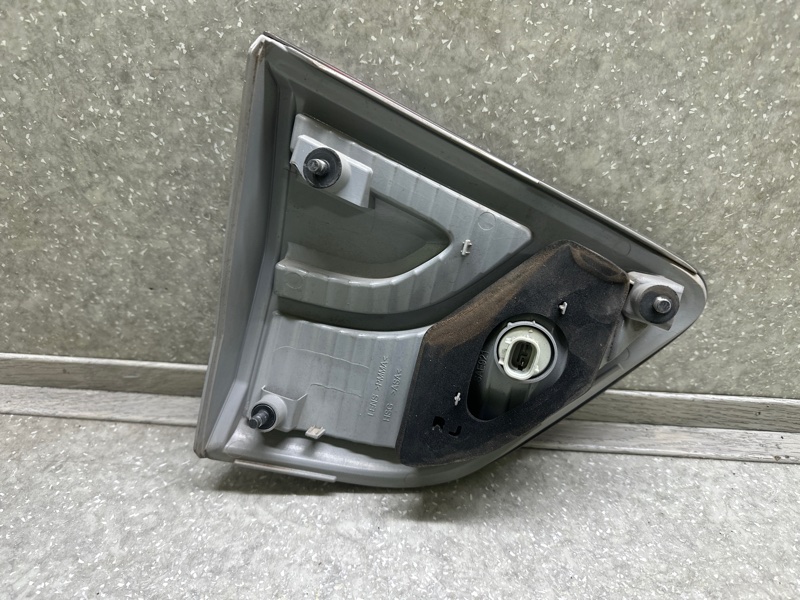 Фонарь внутренний правый NISSAN PATHFINDER R52 12-21 Фонарь внутренний правый NISSAN PATHFINDER R52 12-21