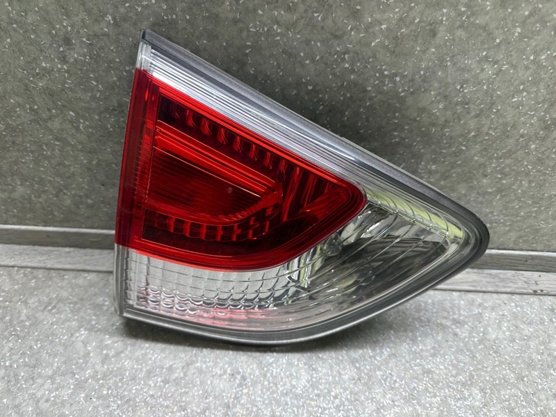 Фонарь внутренний левый PATHFINDER R52 12-21 2012 Фонарь внутренний левый PATHFINDER R52 12-21 2012