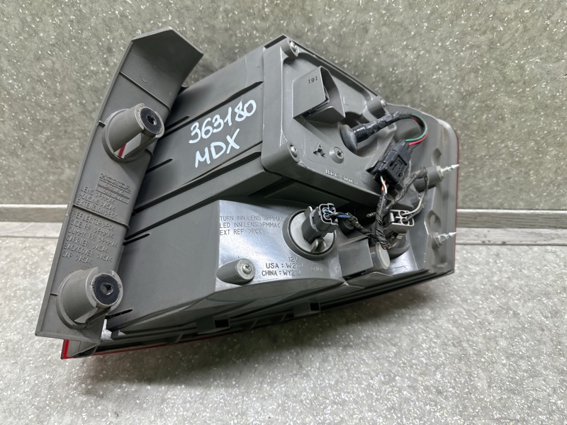 Фонарь наружный левый MDX (YD2) 06-13 3.7 J37A1 Фонарь наружный левый MDX (YD2) 06-13 3.7 J37A1