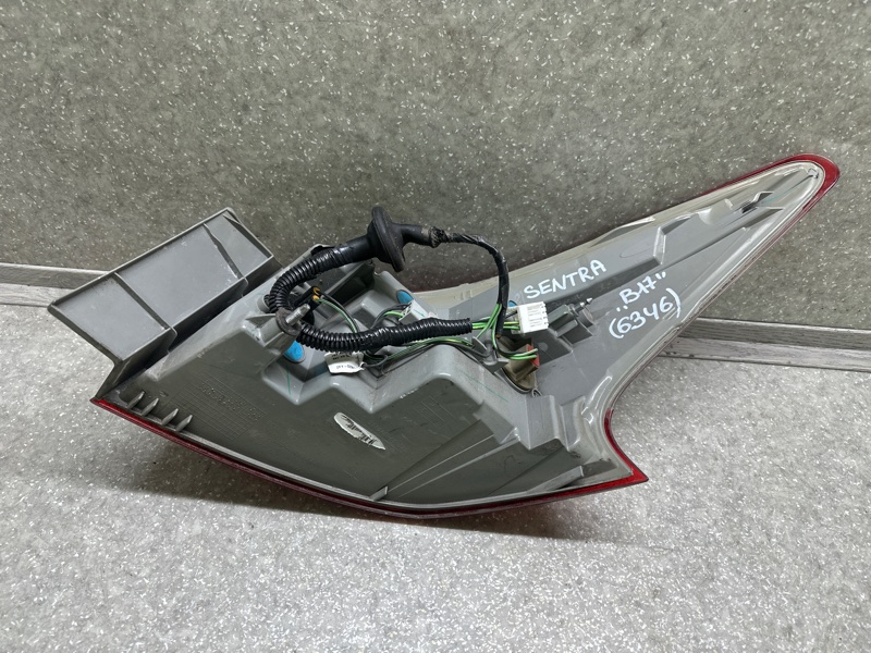 Фонарь наружный левый SENTRA B17 12-21 2014 1.8 MRA8DE Фонарь наружный левый SENTRA B17 12-21 2014 1.8 MRA8DE