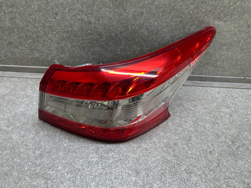 Фонарь наружный правый SENTRA B17 12-21 2014 1.8 MRA8DE Фонарь наружный правый SENTRA B17 12-21 2014 1.8 MRA8DE