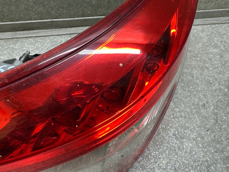 Фонарь наружный правый SENTRA B17 12-21 2014 1.8 MRA8DE Фонарь наружный правый SENTRA B17 12-21 2014 1.8 MRA8DE