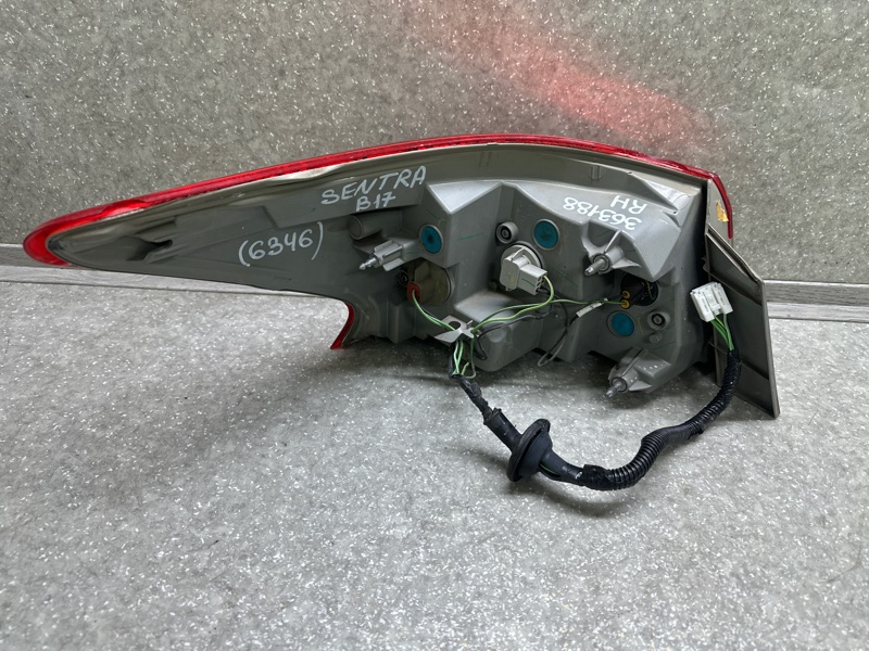 Фонарь наружный правый SENTRA B17 12-21 2014 1.8 MRA8DE Фонарь наружный правый SENTRA B17 12-21 2014 1.8 MRA8DE