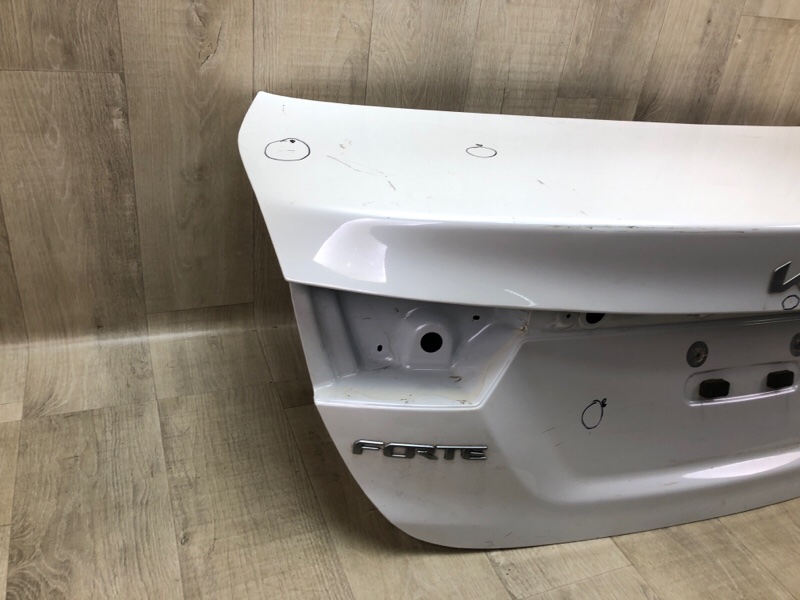 Крышка багажника FORTE BD 18-21 Крышка багажника FORTE BD 18-21