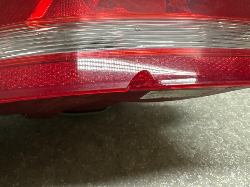 Фонарь наружный левый PASSAT B7 11-15 2014 1.8 CPRA Фонарь наружный левый PASSAT B7 11-15 2014 1.8 CPRA