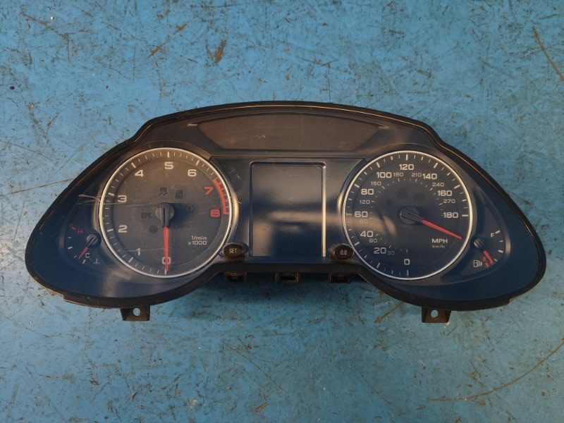 Панель приборов AUDI Q5 08-16 5550016205 Б/У