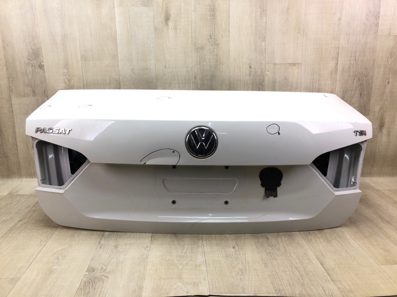 Запчасть крышка багажника VOLKSWAGEN PASSAT B7 11-15 2014 1.8 CPRA 561827025D Б/У Крышка багажника VOLKSWAGEN PASSAT B7 11-15 2014 1.8 CPRA 561827025D Б/У