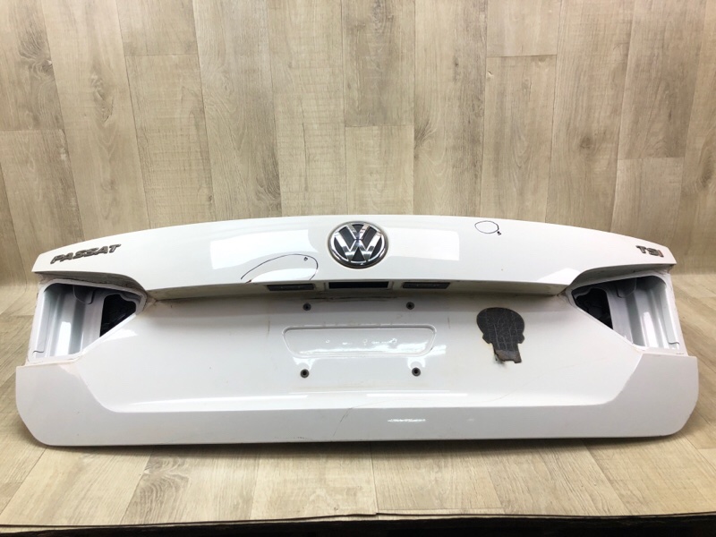 Крышка багажника PASSAT B7 11-15 2014 1.8 CPRA Крышка багажника PASSAT B7 11-15 2014 1.8 CPRA