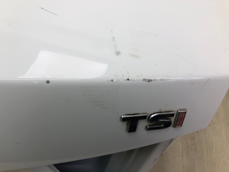 Крышка багажника PASSAT B7 11-15 2014 1.8 CPRA Крышка багажника PASSAT B7 11-15 2014 1.8 CPRA