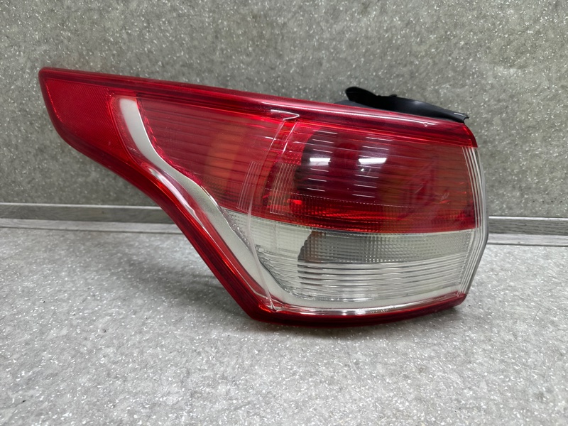 Фонарь наружный левый FORD ESCAPE 12-19 CJ5Z-13405-B Б/У