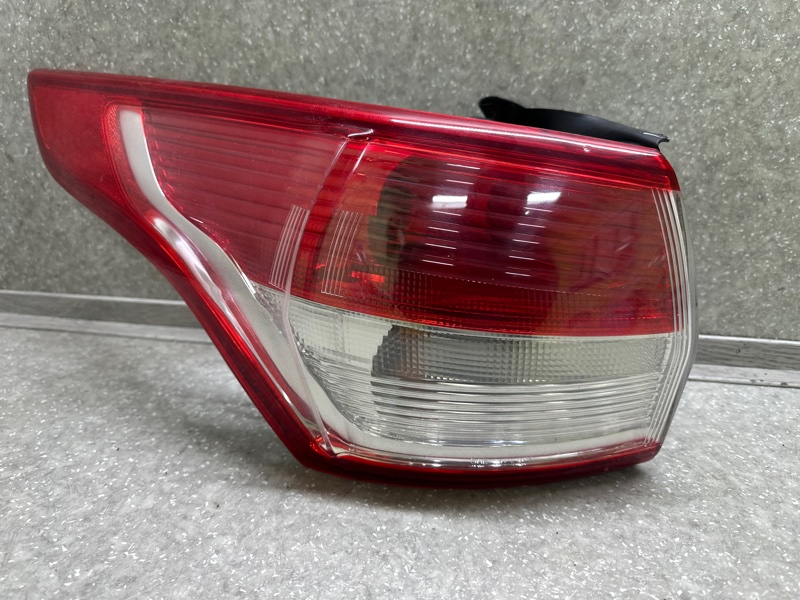 Фонарь наружный левый ESCAPE 12-19