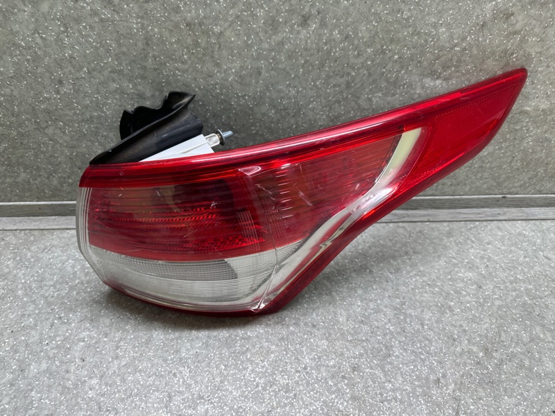 Фонарь наружный правый ESCAPE 12-19 2014