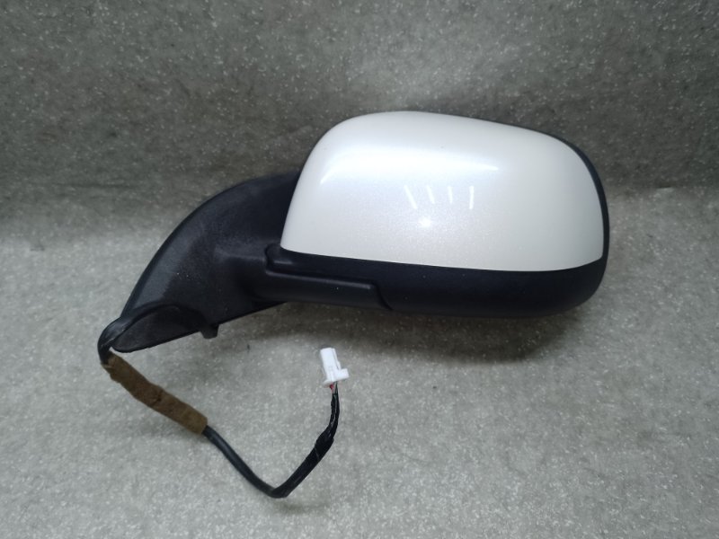 Зеркало левое NISSAN LEAF 10-17 EM61