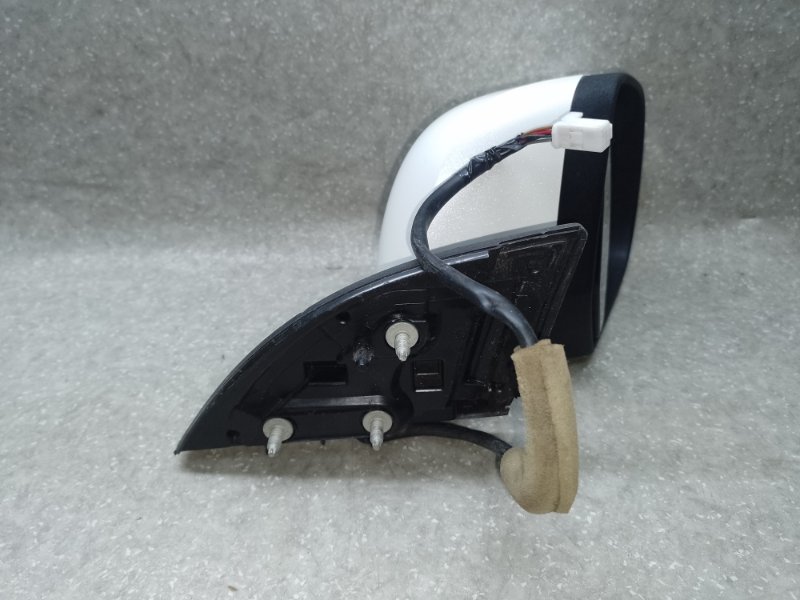 Зеркало правое LEAF 10-17 EM61 Зеркало правое LEAF 10-17 EM61