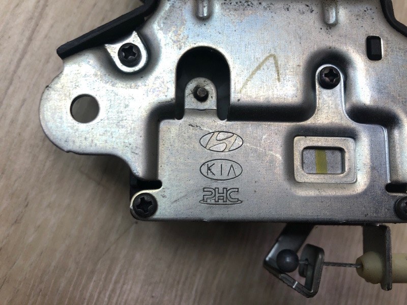 Замок крышки багажника SONATA YF 10-14 Седан Замок крышки багажника SONATA YF 10-14 Седан