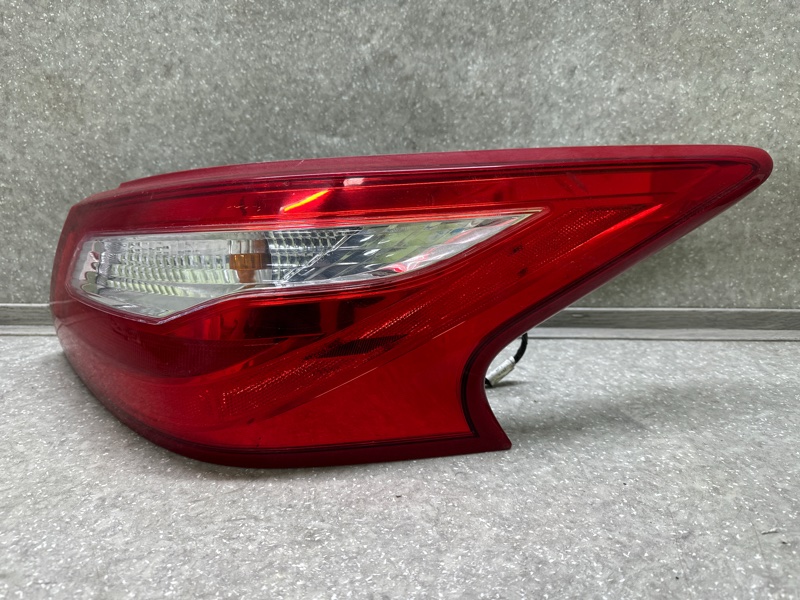 Фонарь наружный правый ALTIMA L33 12-18 2017 Фонарь наружный правый ALTIMA L33 12-18 2017