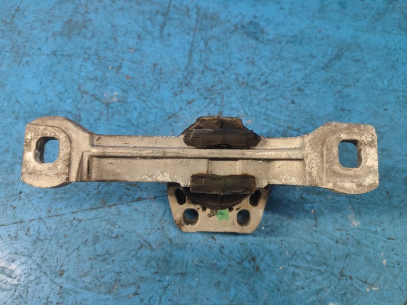 Подушка двигателя правая FOCUS 10-18 Подушка двигателя правая FOCUS 10-18