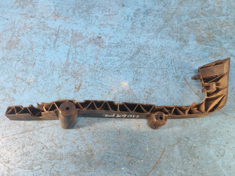 Кронштейн заднего бампера правый DODGE JOURNEY 08-20 2.4 ED3