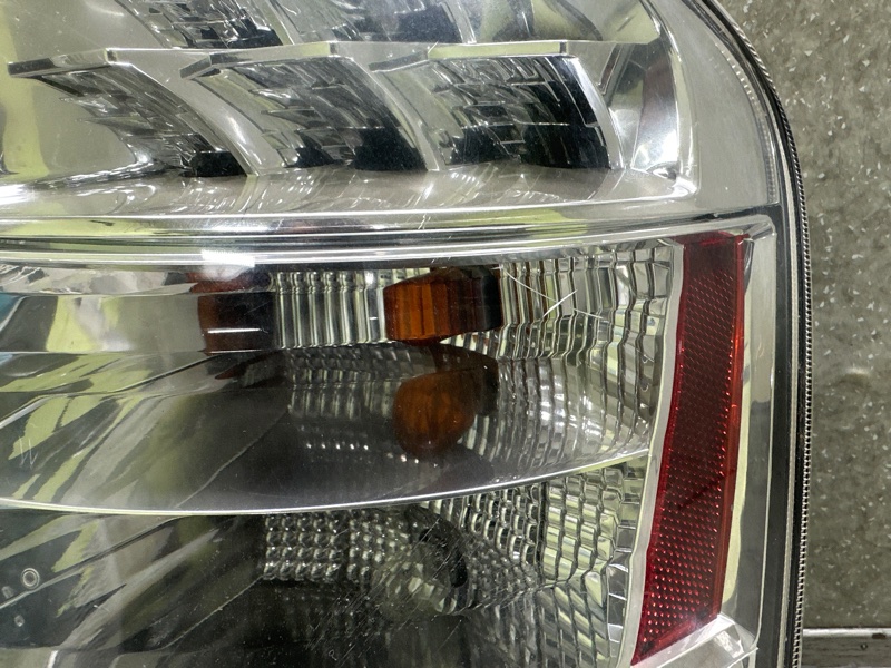 Фонарь наружный правый PRIUS - 20 03-11 Фонарь наружный правый PRIUS - 20 03-11