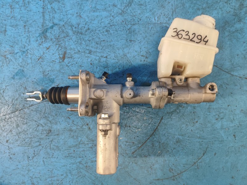 Главный тормозной цилиндр HYUNDAI SONATA YF 10-14 2012 2.4 G4KK 58500-4R101 Б/У