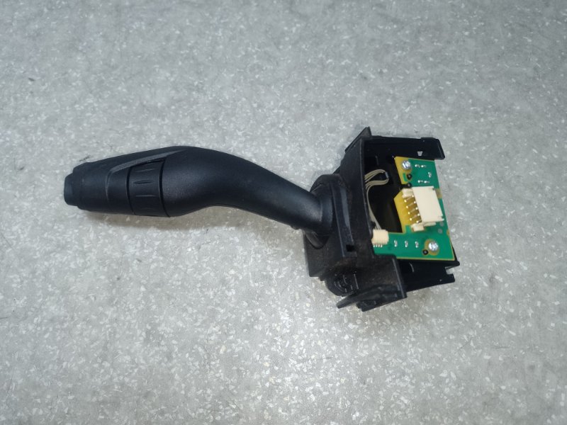 Подрулевой переключатель правый ESCAPE 12-19 Подрулевой переключатель правый ESCAPE 12-19