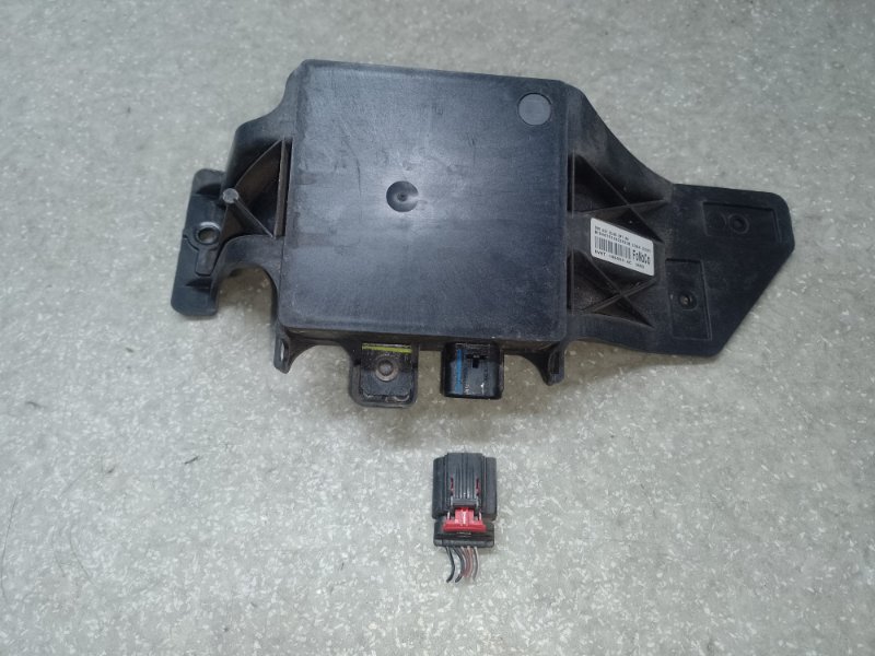 Датчик слепых зон правый FORD ESCAPE 12-19 DV6Z-14C689-A Б/У