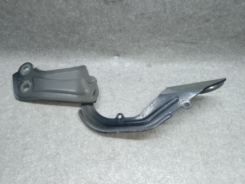 Петля капота правая ESCAPE 12-19 Петля капота правая ESCAPE 12-19