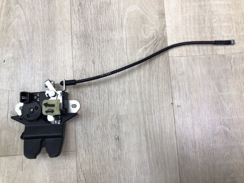 Замок крышки багажника SONATA YF 10-14 Седан Замок крышки багажника SONATA YF 10-14 Седан