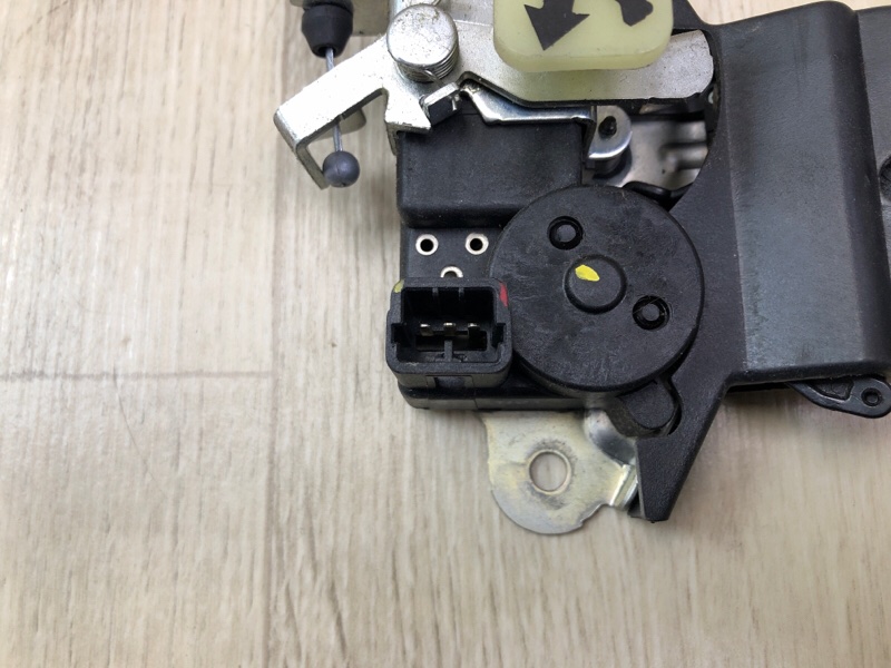 Замок крышки багажника SONATA YF 10-14 Седан Замок крышки багажника SONATA YF 10-14 Седан