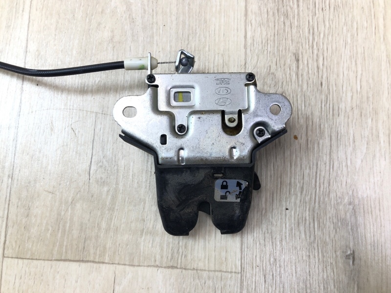 Замок крышки багажника SONATA YF 10-14 Седан Замок крышки багажника SONATA YF 10-14 Седан