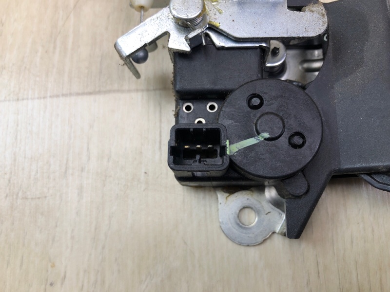 Замок крышки багажника SONATA YF 10-14 Седан Замок крышки багажника SONATA YF 10-14 Седан