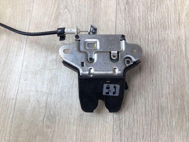 Замок крышки багажника SONATA YF 10-14 Седан Замок крышки багажника SONATA YF 10-14 Седан