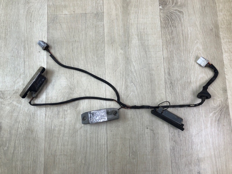 Запчасть кнопка открывания багажника наружная HYUNDAI SONATA YF 10-14 Седан 81260-3S000 Б/У Кнопка открывания багажника наружная HYUNDAI SONATA YF 10-14 Седан 81260-3S000 Б/У