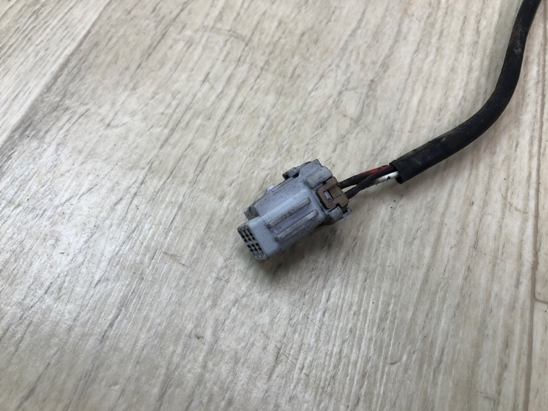 Кнопка открывания багажника наружная SONATA YF 10-14 Седан Кнопка открывания багажника наружная SONATA YF 10-14 Седан