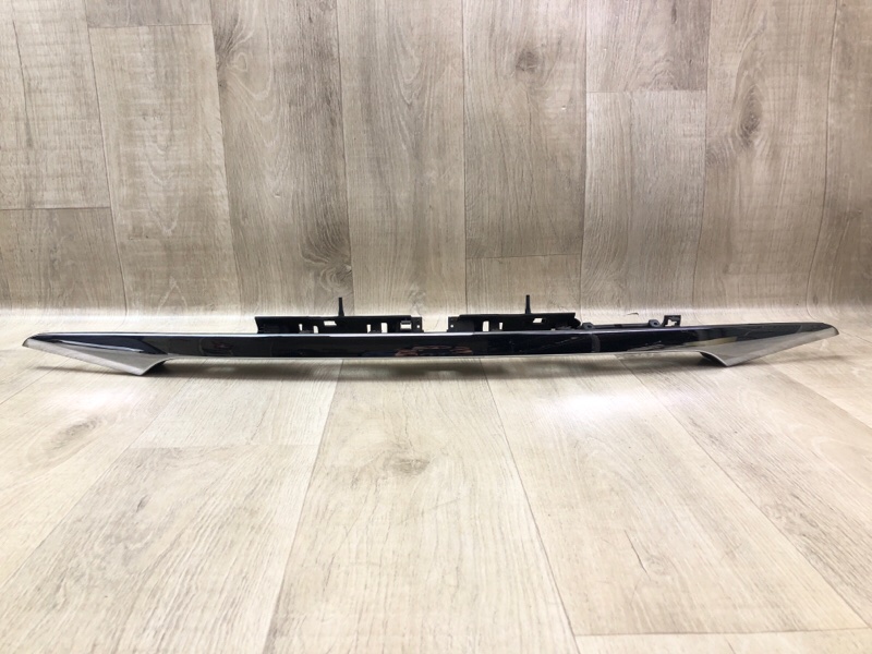 Запчасть панель подсветки номера HYUNDAI SONATA YF 10-14 Седан 92510-3S030 Б/У Панель подсветки номера HYUNDAI SONATA YF 10-14 Седан 92510-3S030 Б/У