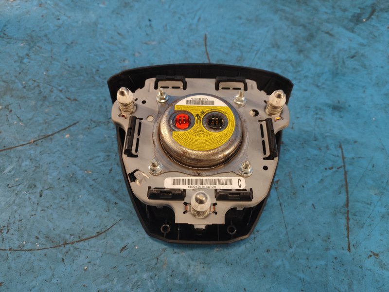 Подушка безопасности в руль CAMRY 55 14-17 2014 2.5 2ARFE Подушка безопасности в руль CAMRY 55 14-17 2014 2.5 2ARFE