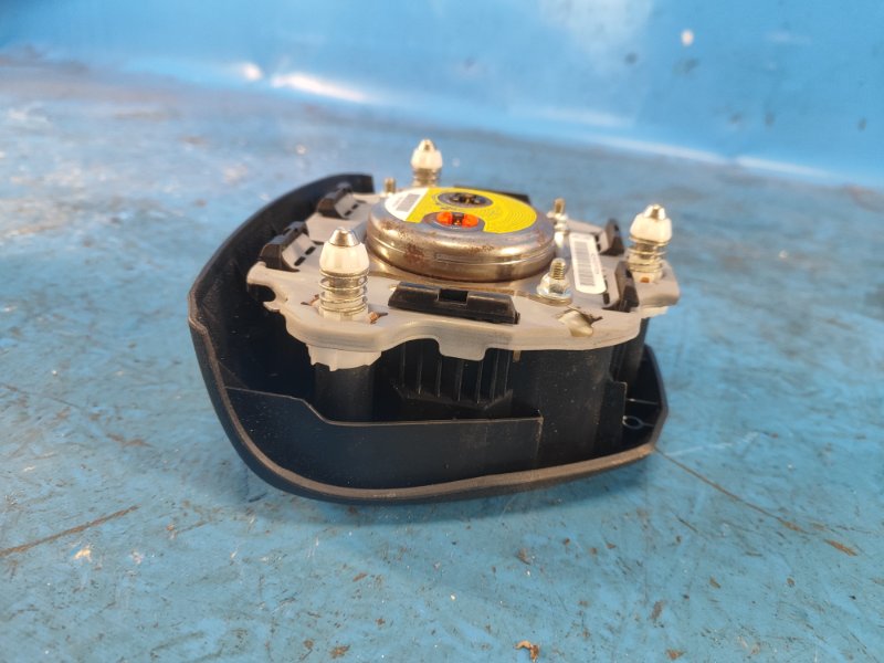 Подушка безопасности в руль CAMRY 55 14-17 2014 2.5 2ARFE Подушка безопасности в руль CAMRY 55 14-17 2014 2.5 2ARFE