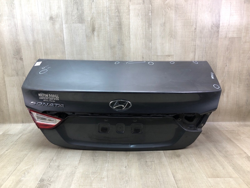 Запчасть крышка багажника HYUNDAI SONATA YF 10-14 Седан 692003Q000 Б/У Крышка багажника HYUNDAI SONATA YF 10-14 Седан 692003Q000 Б/У