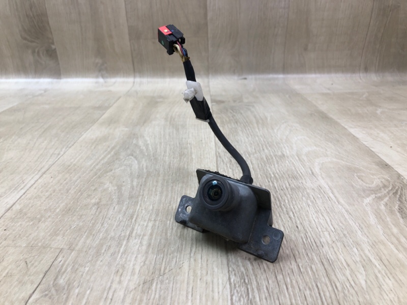 Запчасть камера заднего вида FORD FUSION (USA) 06-12 AE5Z-19G490-A Б/У Камера заднего вида FORD FUSION (USA) 06-12 AE5Z-19G490-A Б/У